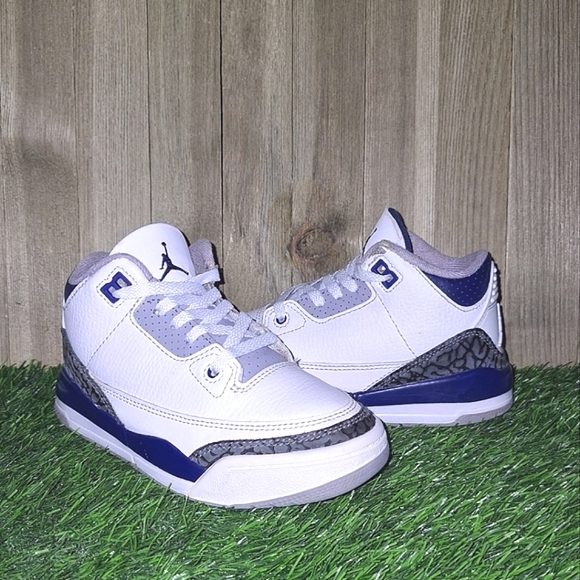 AIR JORDAN 3 RETRO PS "MIDNIGHT NAVY" 2024 (Kid's Size 12C) - Picture 4 of 16
